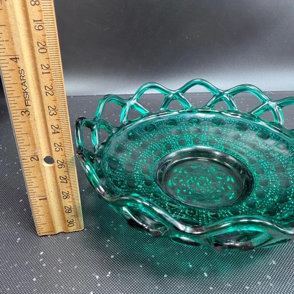 Imperial Glass Emerald Green Lace Edge Pressed Glass Bowl Geometric Star Pattern